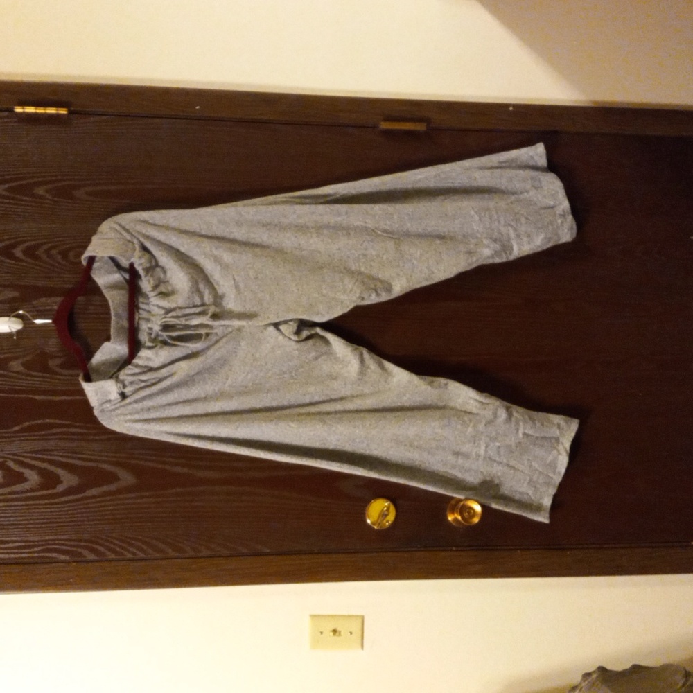 Song and Spirit lounge pant. Gray with elastic and drawstring waist. XXL/XXXL